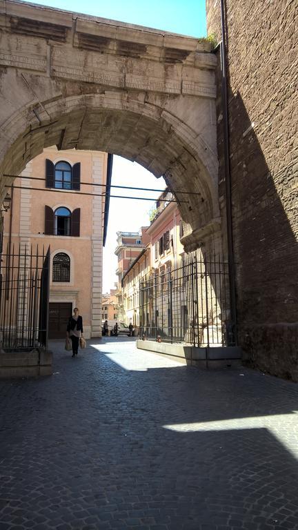 Around The Corner Colosseo B&B Rom Exteriör bild